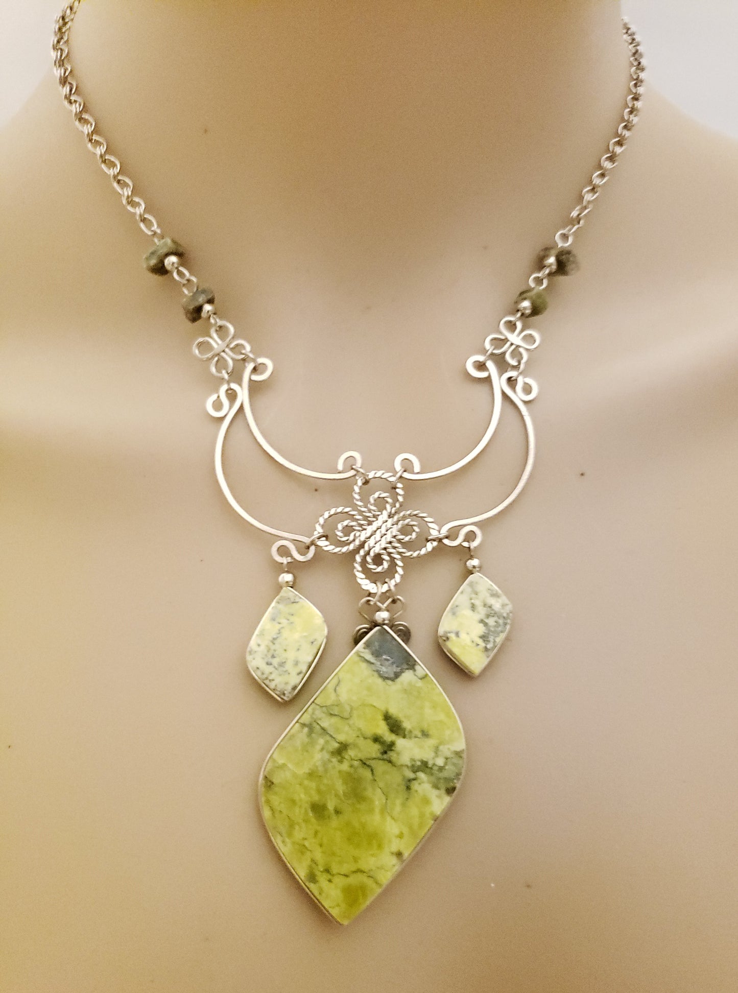 Handcrafted Necklaces Set with Natural Stone-SERPENTINE